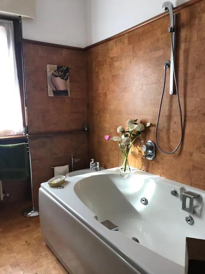 Apartment Gerry Home Valmadrera Italy
